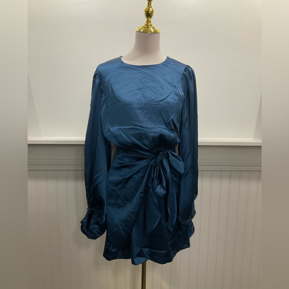 Petal & Pup Satin Long Sleeve Tie Waist Dress – Size 0 NWOT